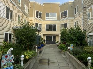 Ashwood Court Apartments Exterior